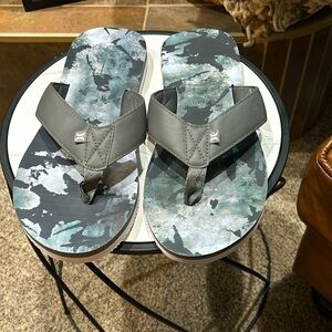 Men’s Hurley flip flops